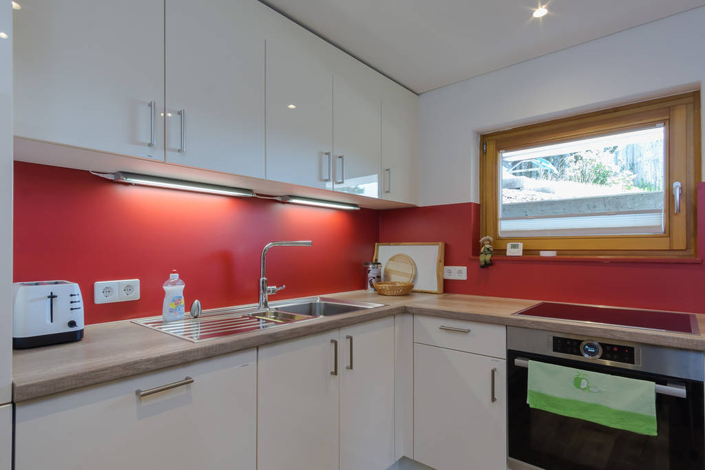 Die gut ausgestattete Küche im Gartenstudio